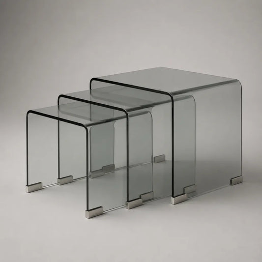 Lotto di 3 tavoli in vetro temperato grigio rettangolare affumicati e metallici, 50 × 40 × 50 cm, 42 × 35 × 42 cm e 34 × 30 × 34 cm
